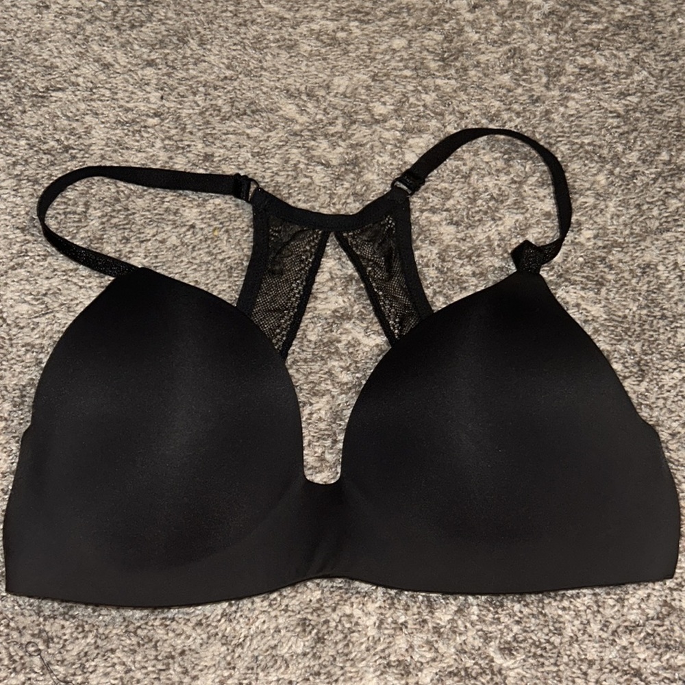 VICTORIA’S Secret Lightly Lined Black Lace Racerback Bra 34 D